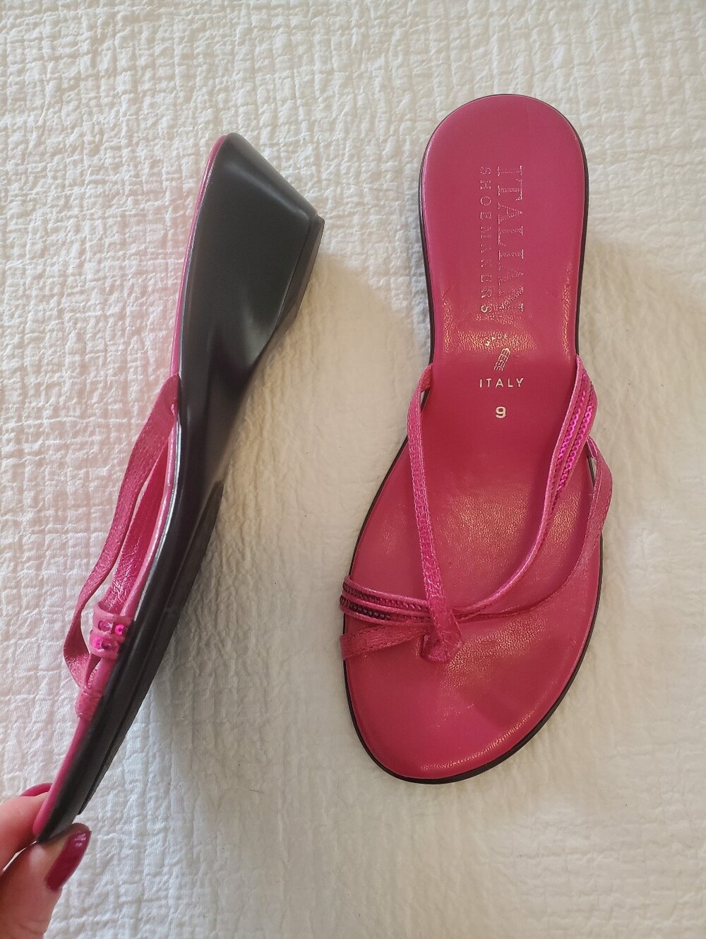 Italian Shoemakers Hot Pink Thong Sandals With Sequins NWOT